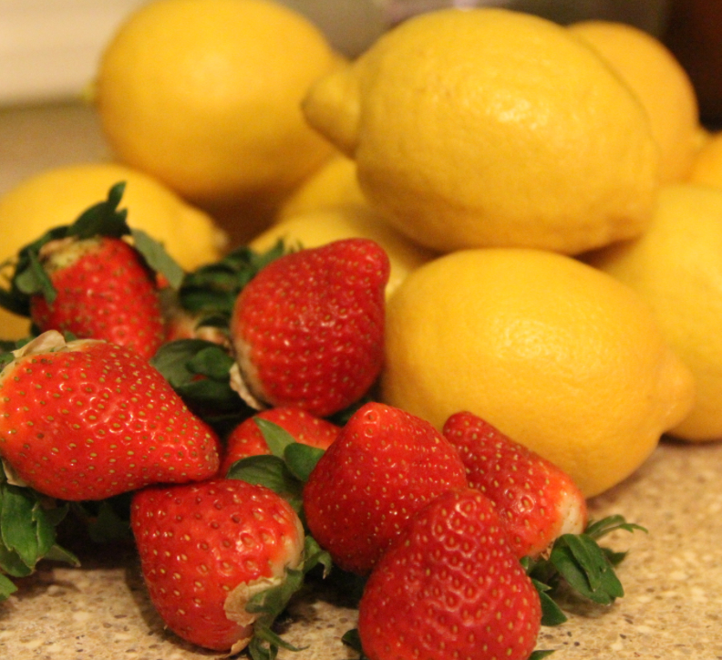 Strawberry Dark + Lemon OO