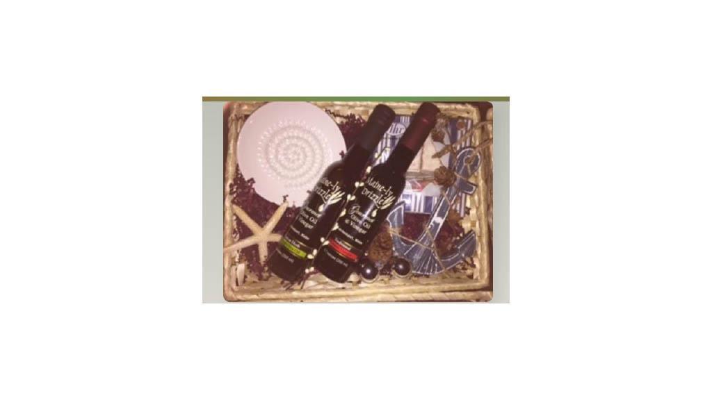 Nautical Themed Basket with Garlic Grating Dish